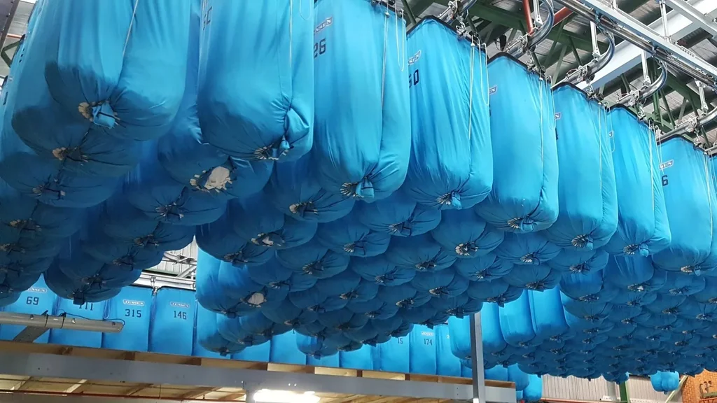 Expert Guide: The Biggest Sources of Lost Revenue in Commercial Laundries